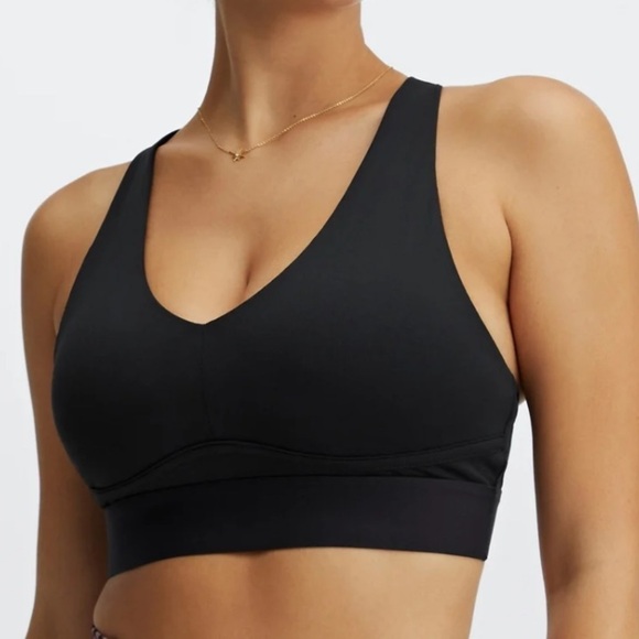 NWT Fabletics All Day Every Day Sports Bra - Picture 1 of 13